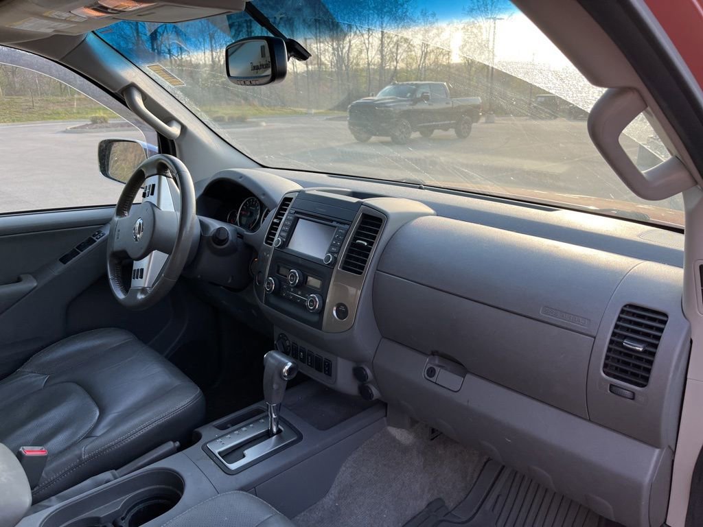 Used 2016 Nissan Frontier SL image 11