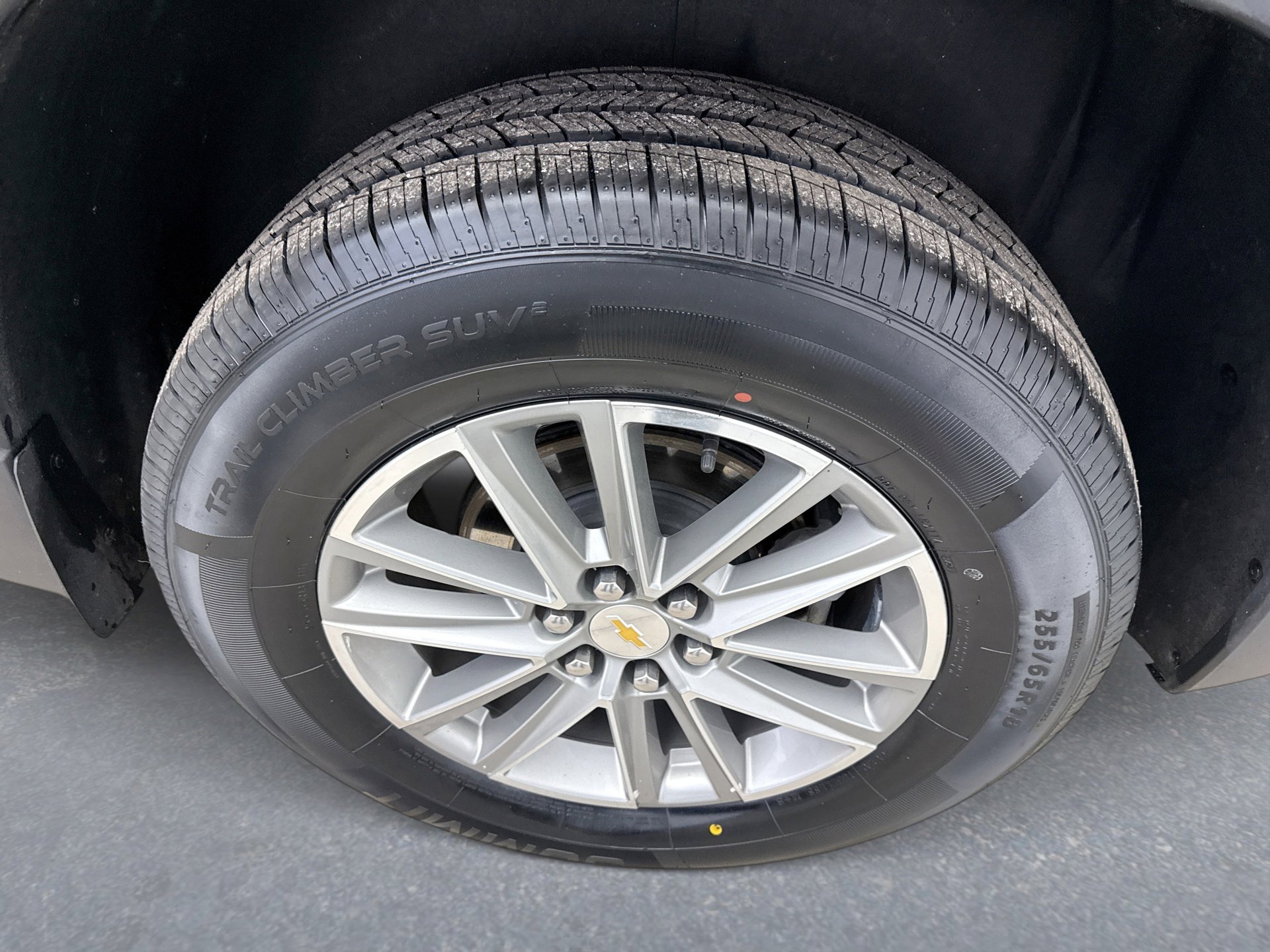 Used 2023 Chevrolet Traverse LT image 22