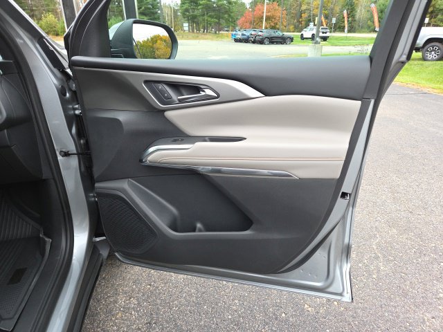 New 2027 Chevrolet Traverse LT w/ LPO, Floor Liner Package AWD/4WD image 36