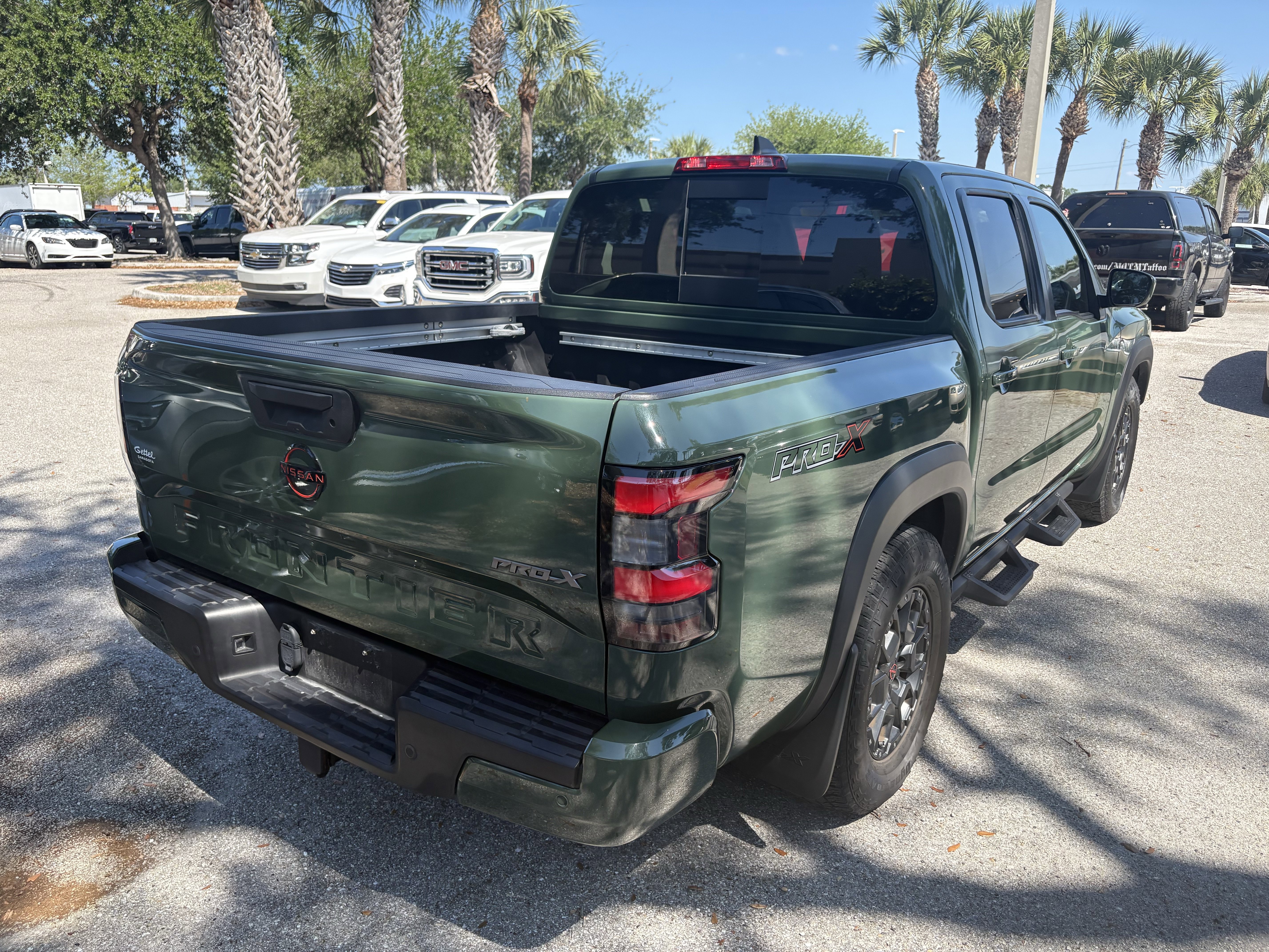 Used 2023 Nissan Frontier Pro-X w/ Pro-X Premium Package image 7