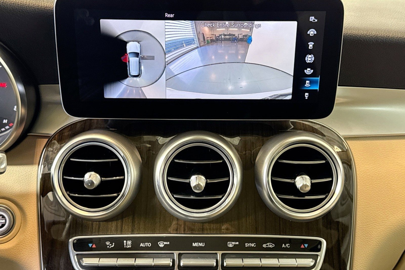 Used 2020 Mercedes-Benz GLC 300 image 14