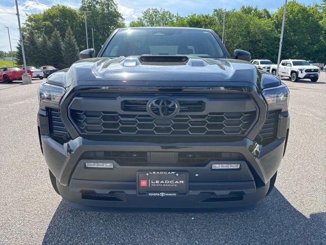 Used 2026 Toyota Tacoma TRD Sport AWD/4WD image 3