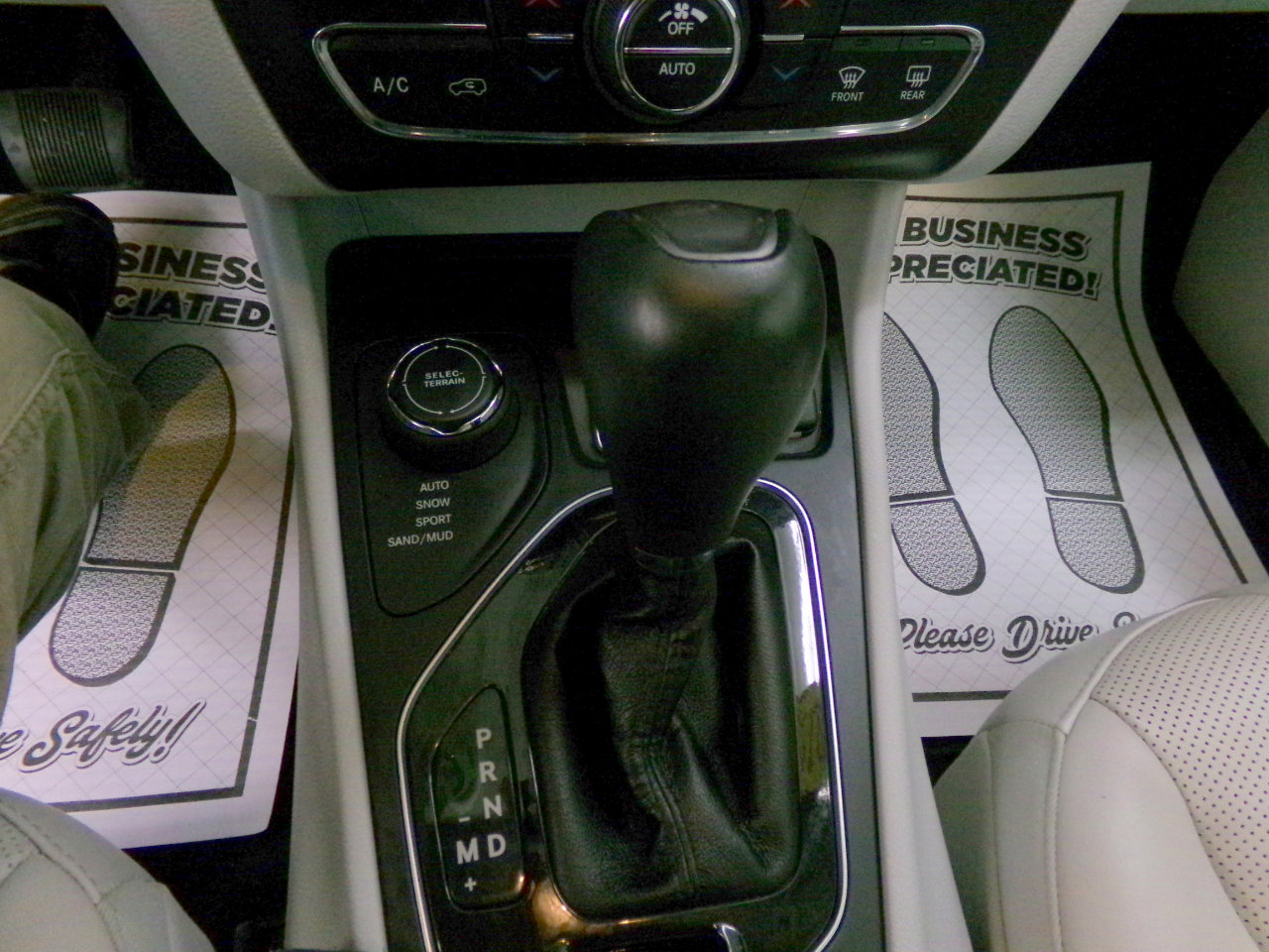 Used 2019 Jeep Cherokee Limited image 29