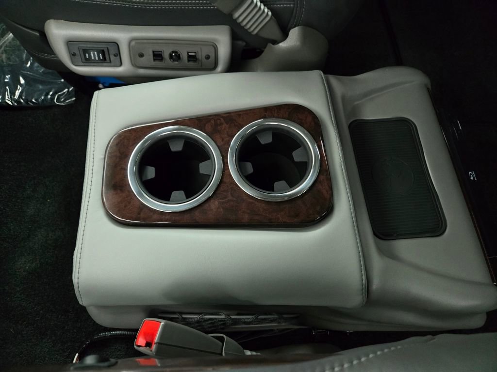 Used 2021 Chevrolet Express 2500 w/ Enhanced Convenience Package image 19