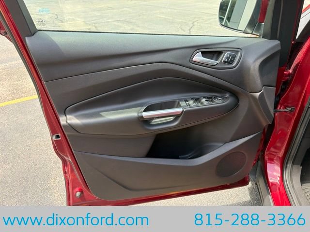 Used 2014 Ford Escape Titanium w/ Equipment Group 401A AWD/4WD image 27