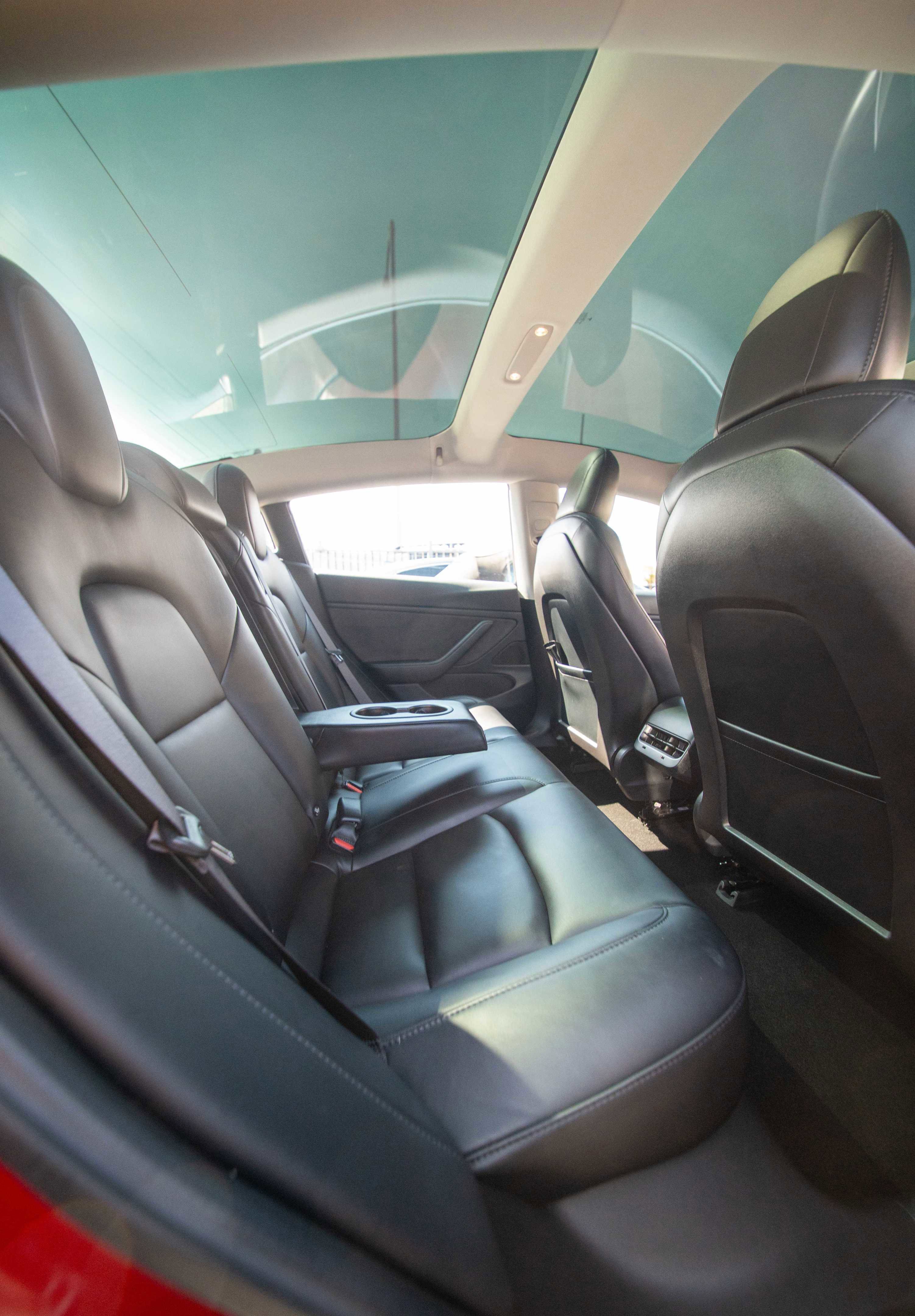 Used 2018 Tesla Model 3 Long Range image 8