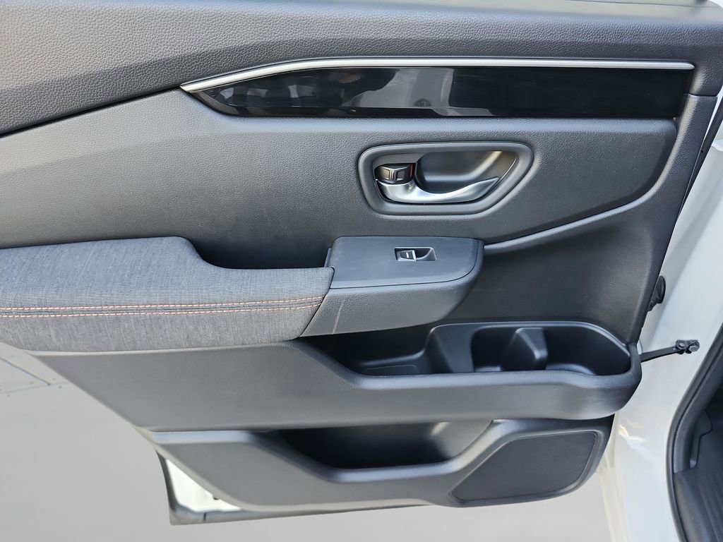 Used 2025 Honda Pilot Sport image 22