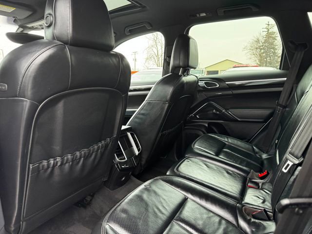 Used 2012 Porsche Cayenne S AWD/4WD image 14