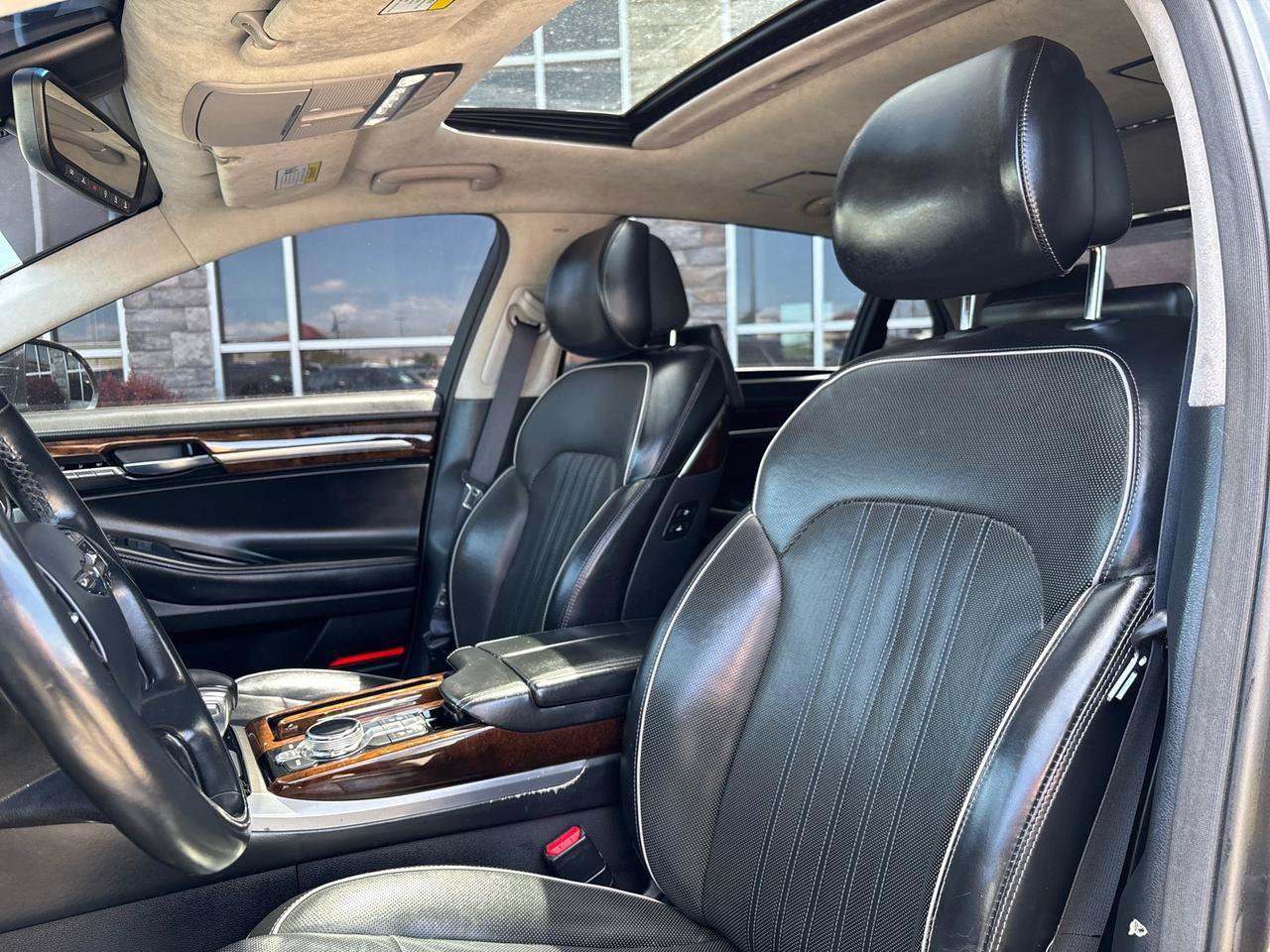 Used 2018 Genesis G90 5.0 Ultimate AWD/4WD image 29