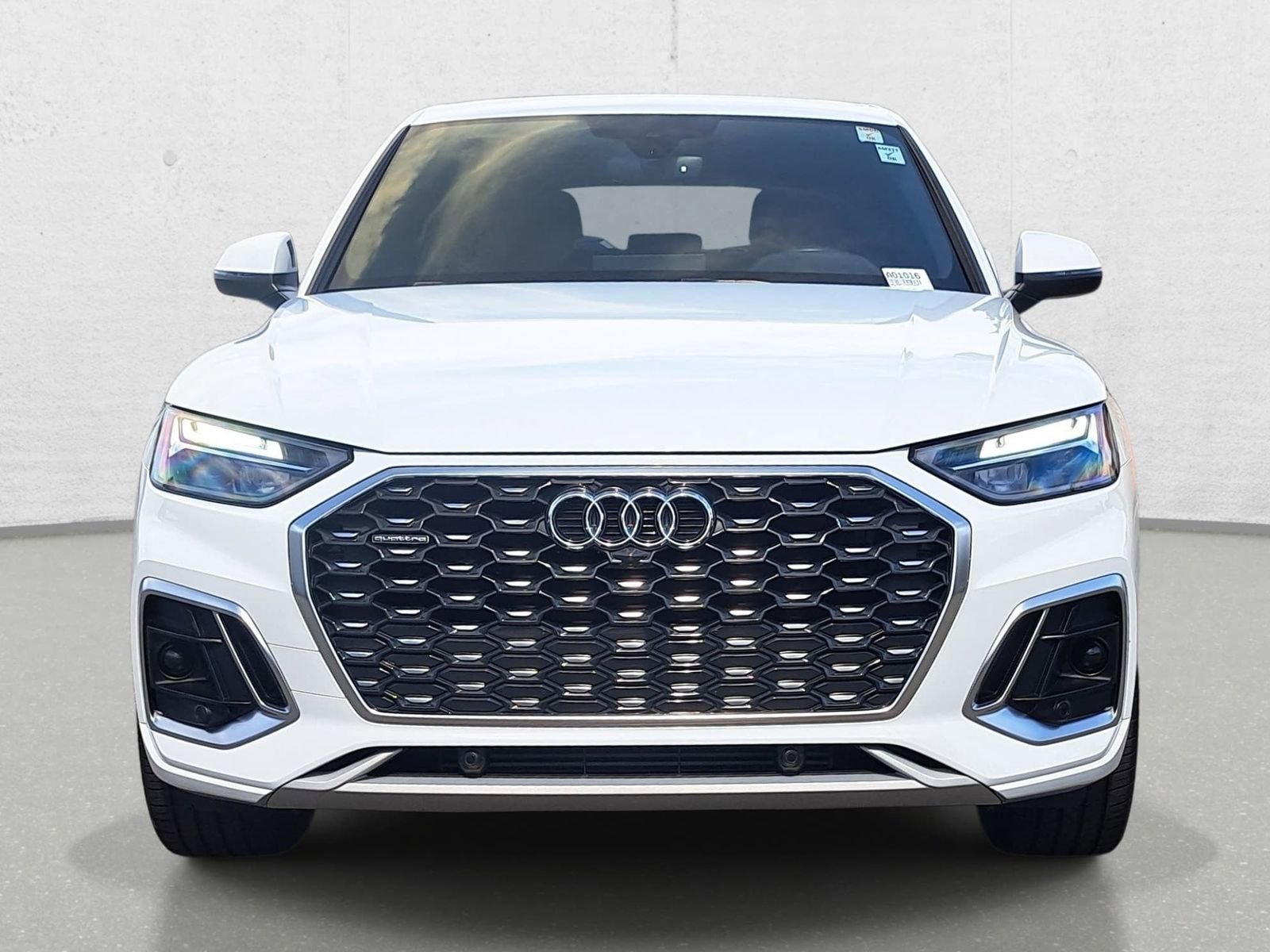 Used 2021 Audi Q5 2.0T Premium w/ Convenience Package image 2