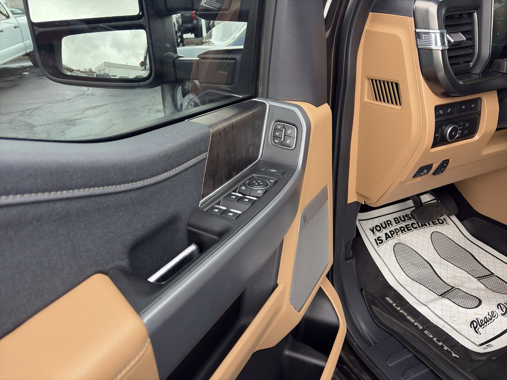 Used 2024 Ford F350 Lariat AWD/4WD image 12