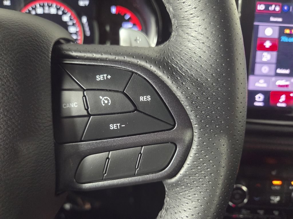 Used 2025 Dodge Durango GT w/ Blacktop Package AWD/4WD image 16