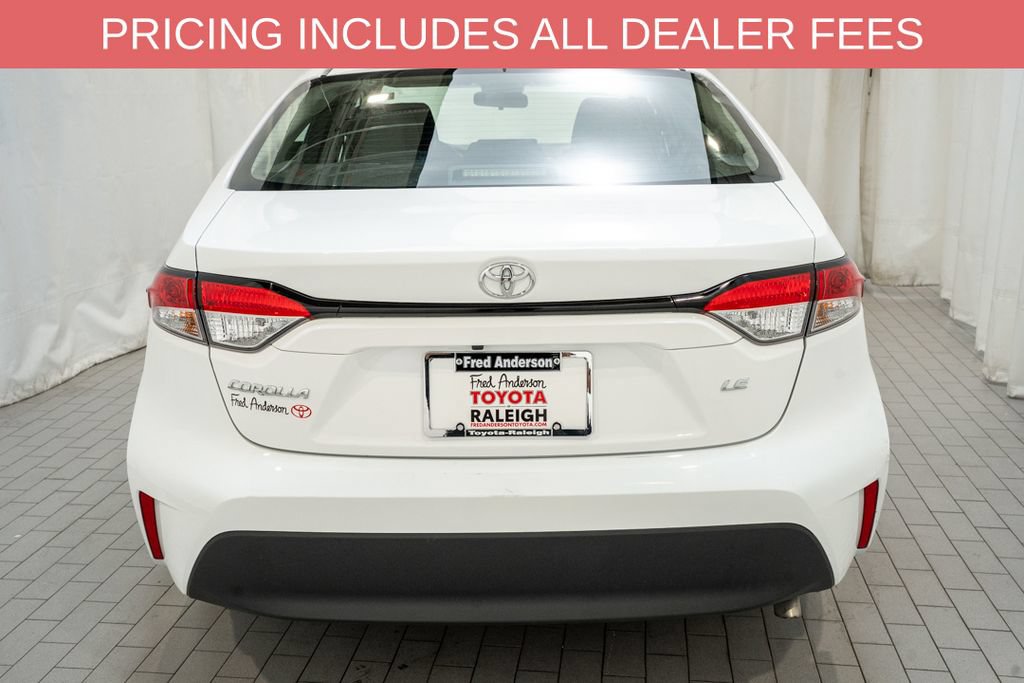 Used 2025 Toyota Corolla LE FWD image 4