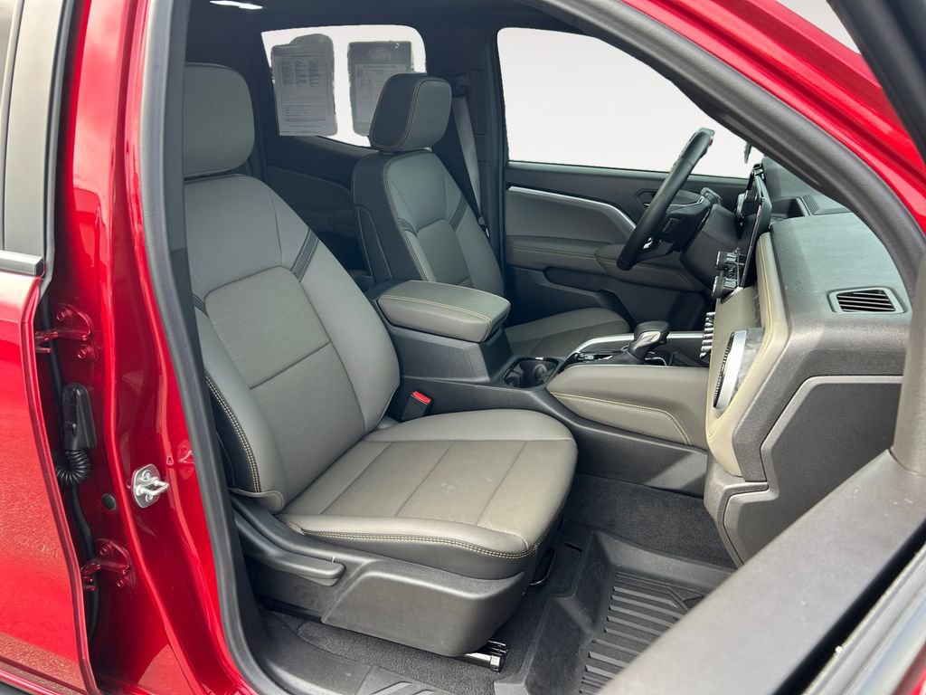 Used 2025 Chevrolet Colorado ZR2 w/ Technology Package image 10