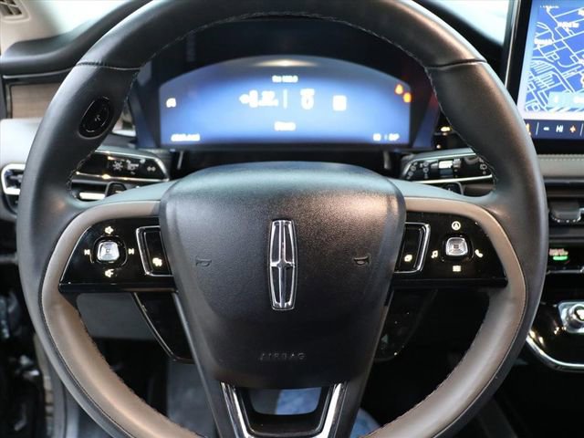 Used 2023 Lincoln Corsair Reserve w/ Jet Appearance Package image 24