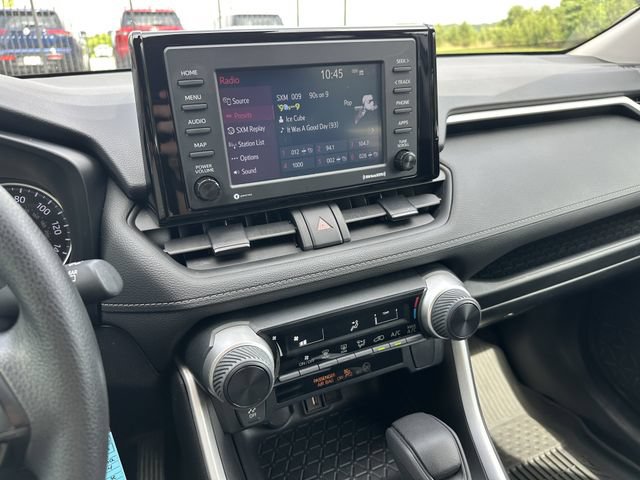 Used 2022 Toyota RAV4 LE FWD image 29