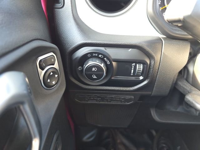 Used 2024 Jeep Gladiator Sport image 18