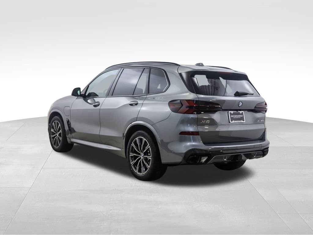 New 2026 BMW X5 xDrive50e w/ Executive Package image 3