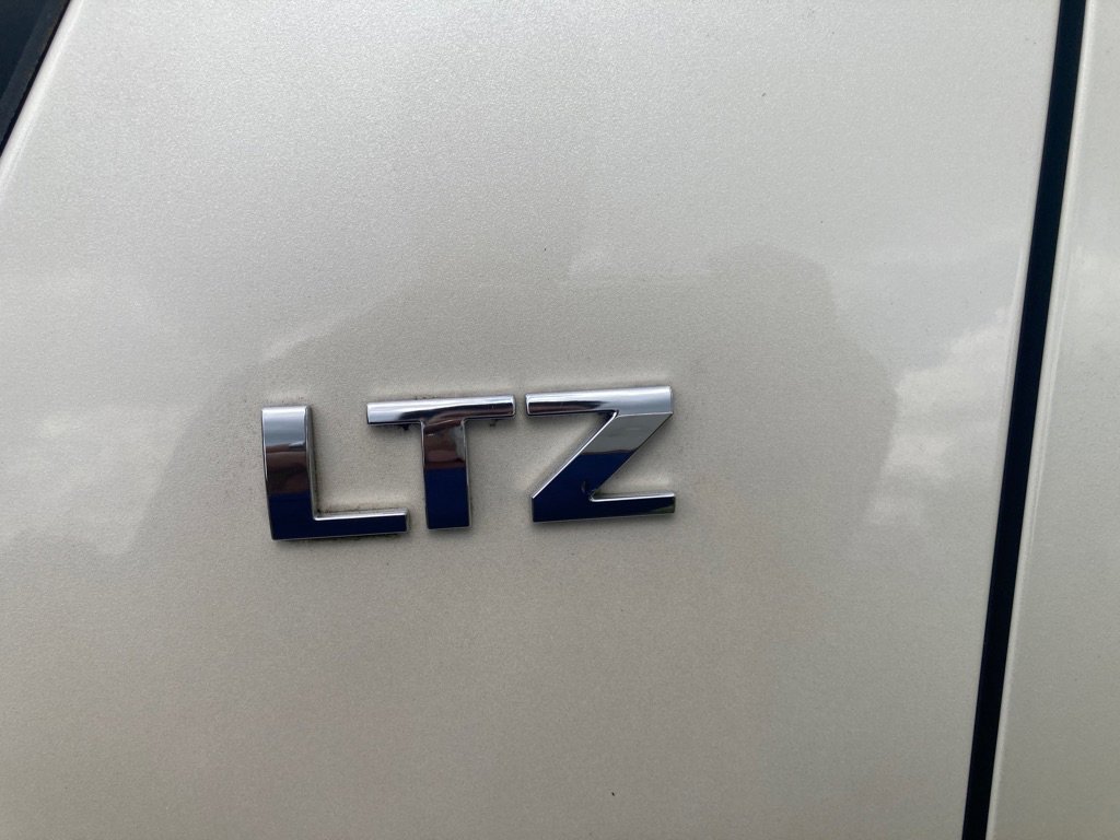 Used 2011 Chevrolet Suburban LTZ image 22