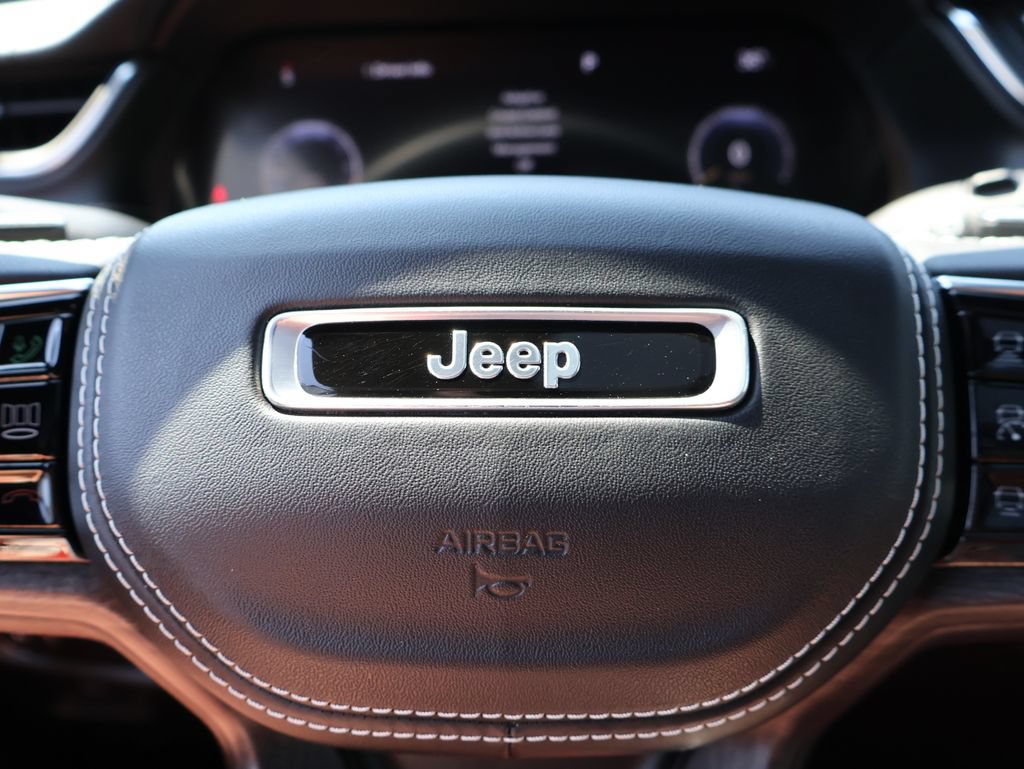 Used 2023 Jeep Grand Cherokee L Overland AWD/4WD image 28