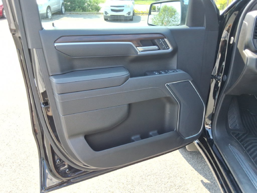 Used 2025 GMC Sierra 1500 SLT RWD image 22