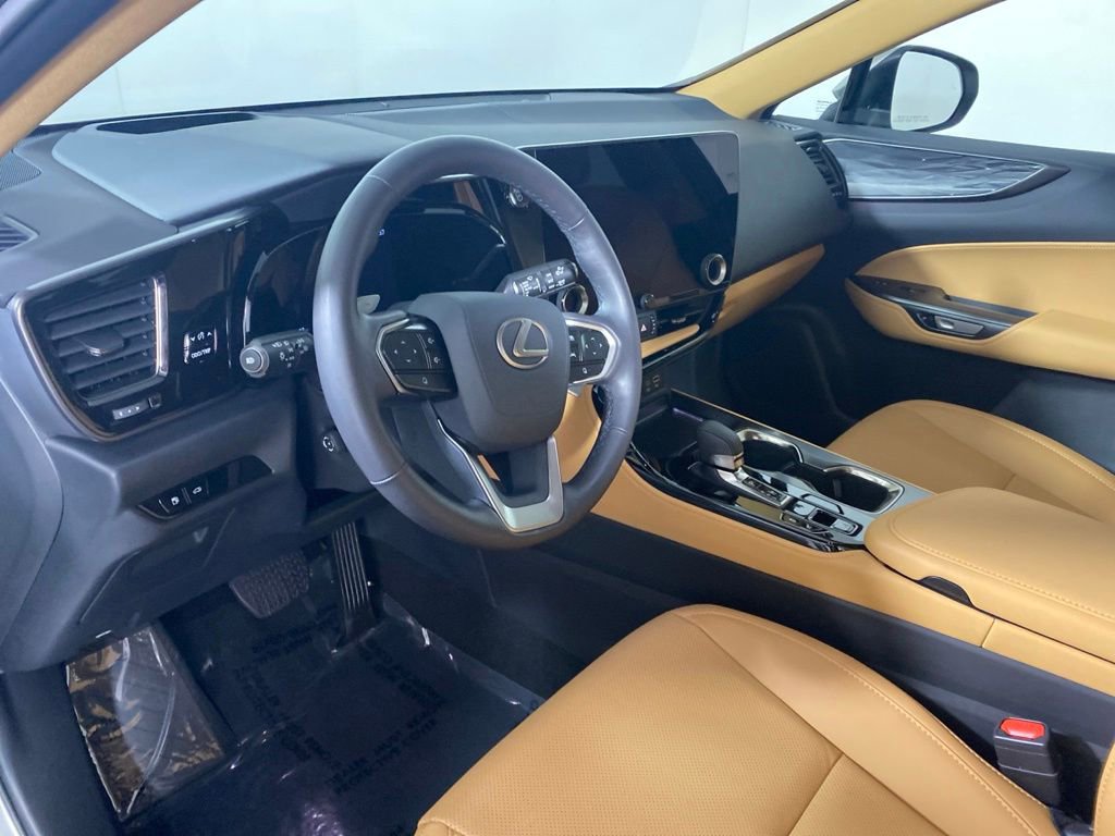 Used 2025 Lexus NX 350h AWD w/ Accessory Package (2T) image 11