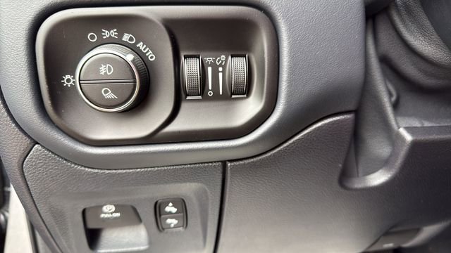 Used 2020 RAM 1500 Limited w/ Trailer Tow Group image 35