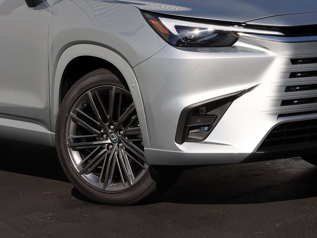 New 2026 Lexus TX 350 AWD image 3