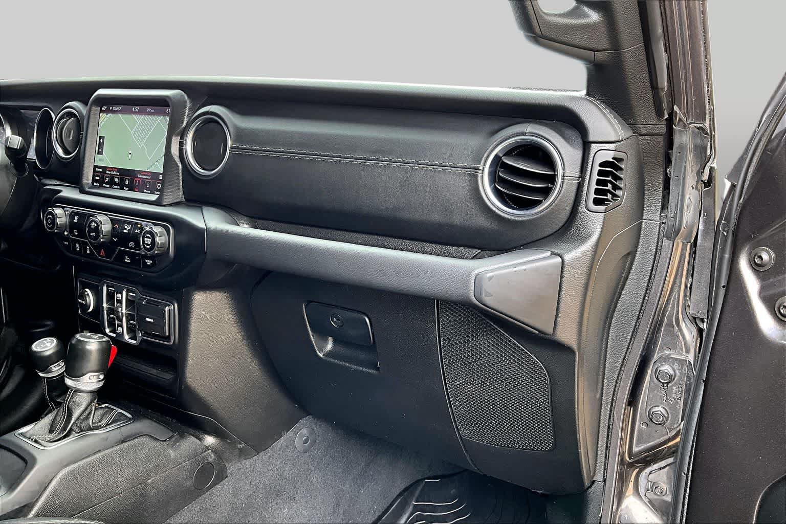 Used 2021 Jeep Gladiator Overland AWD/4WD image 19