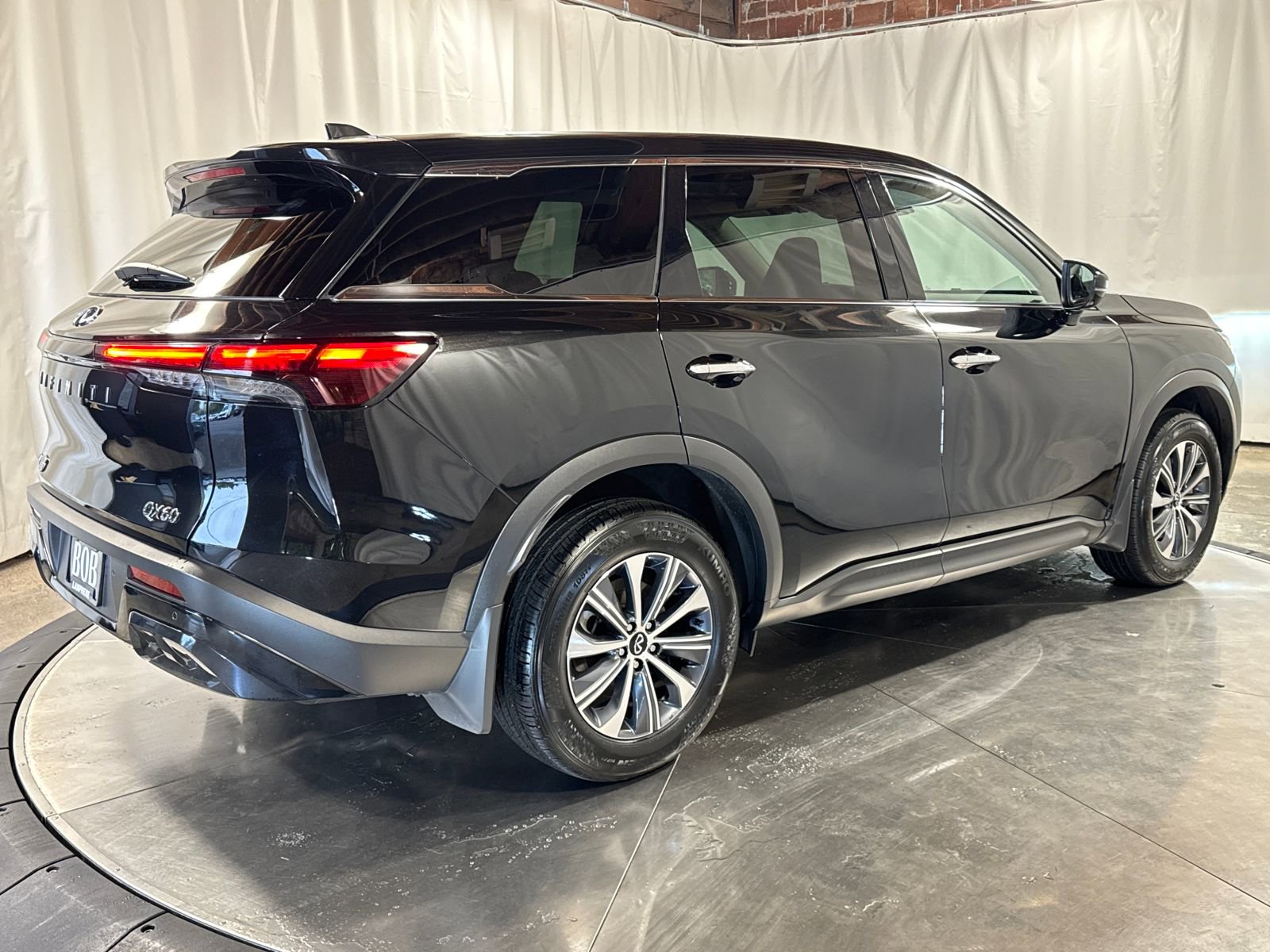 Certified 2025 INFINITI QX60 Pure image 8