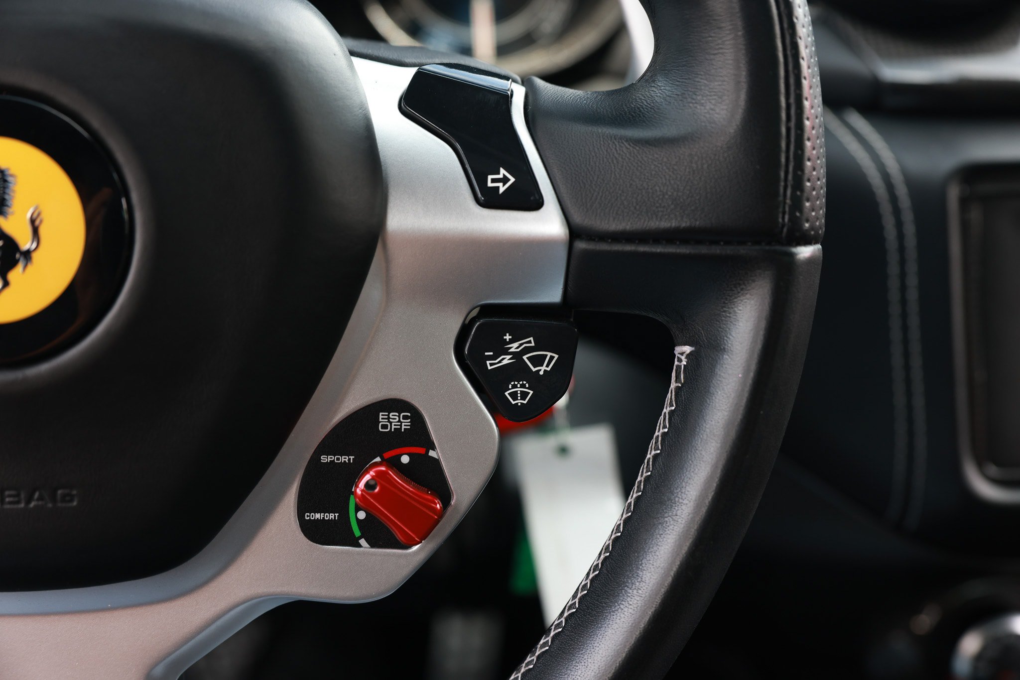 Used 2015 Ferrari California T RWD image 33