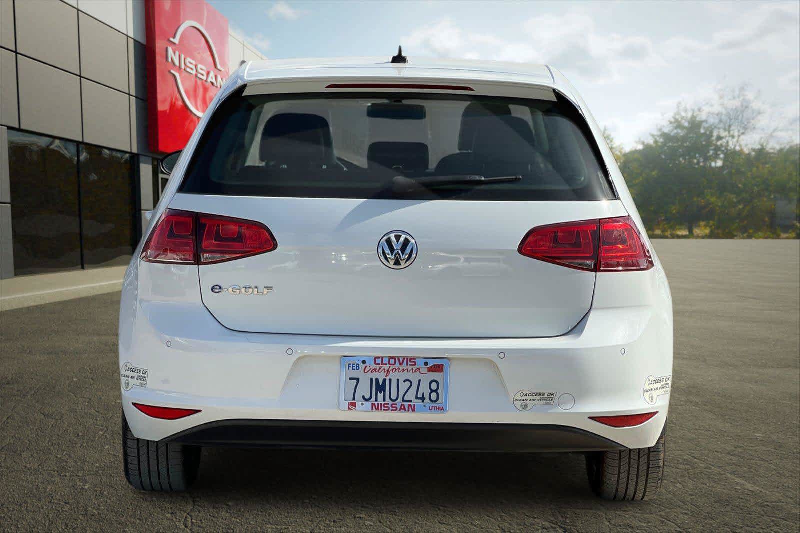 Used 2015 Volkswagen e-Golf SEL Premium FWD image 8