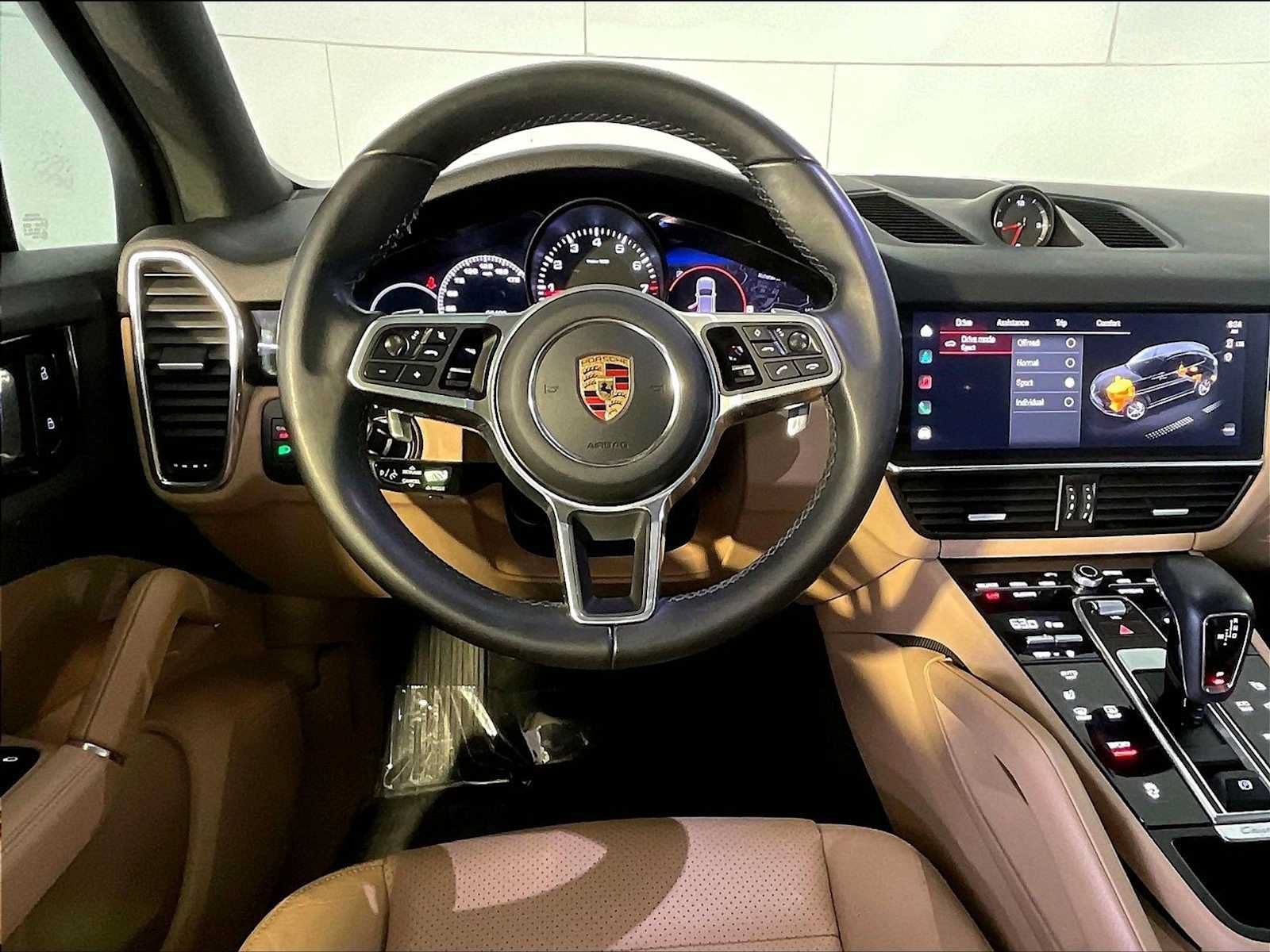 Certified 2022 Porsche Cayenne AWD/4WD image 13