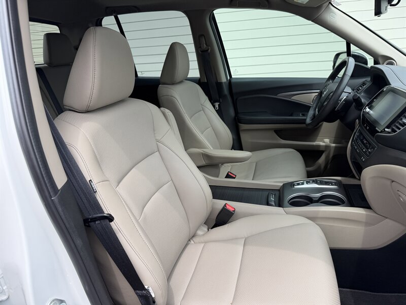 Used 2022 Honda Ridgeline RTL-E image 32