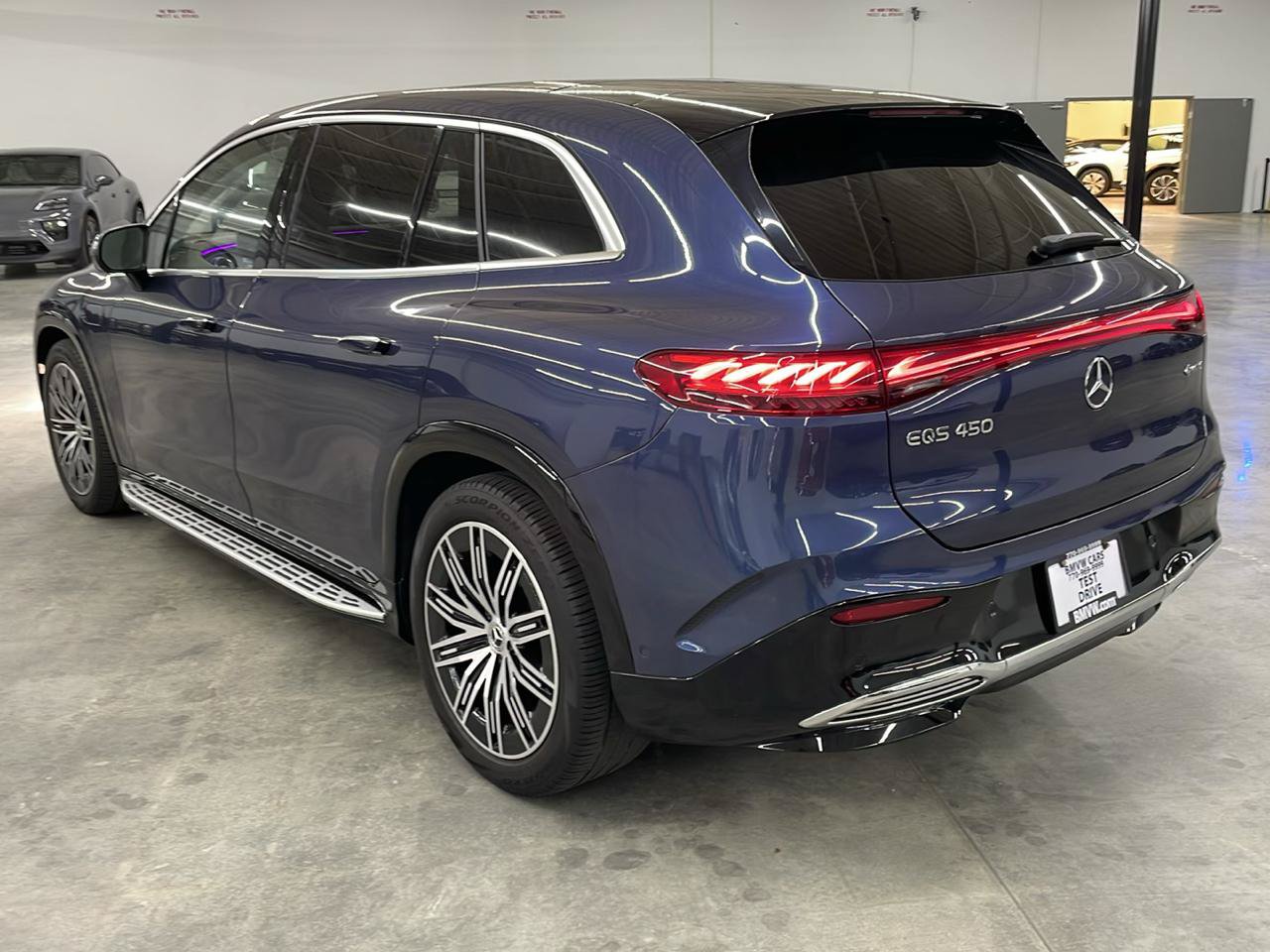 Used 2023 Mercedes-Benz EQS 450+ 4MATIC SUV w/ AMG Line Exterior Package image 10