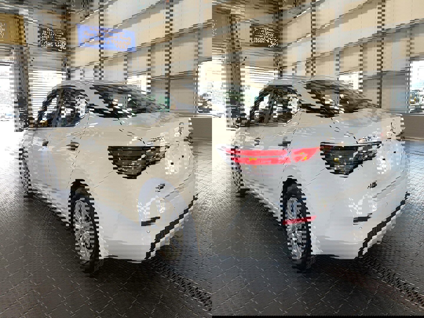 Used 2024 Nissan Sentra S image 11