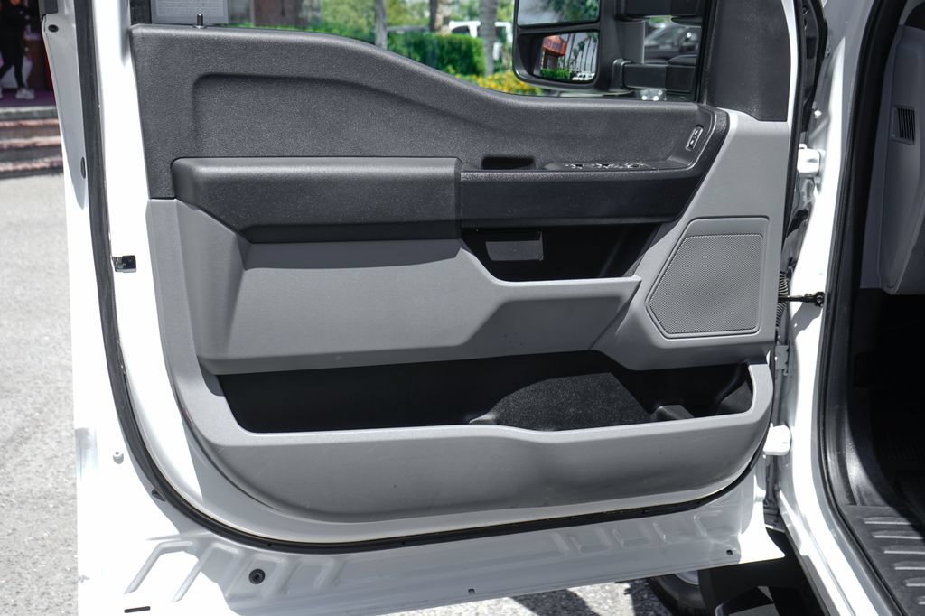 Used 2024 Ford F450 XL w/ XL Chrome Package RWD image 18