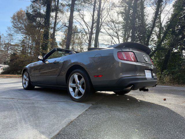 Used 2010 Ford Mustang GT image 30