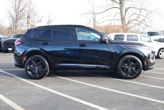 Used 2024 Buick Envision Sport Touring image 4