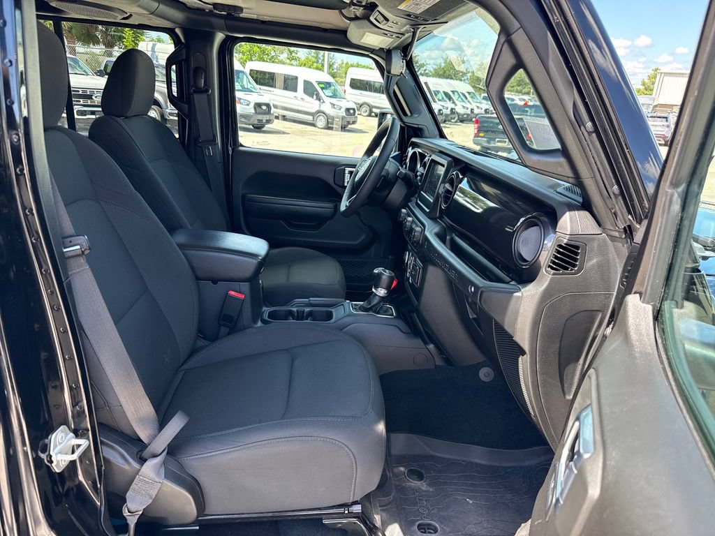 Used 2023 Jeep Wrangler Unlimited Sport AWD/4WD image 23