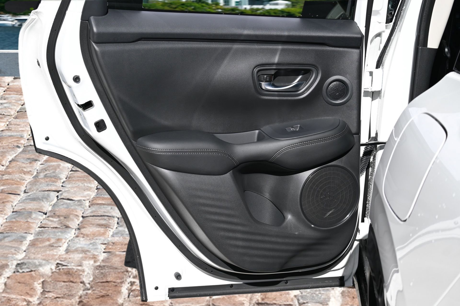 New 2026 Honda HR-V EX-L image 11