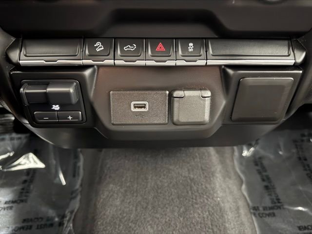 Used 2020 Chevrolet Silverado 1500 Custom Trail Boss w/ Custom Convenience Package image 39