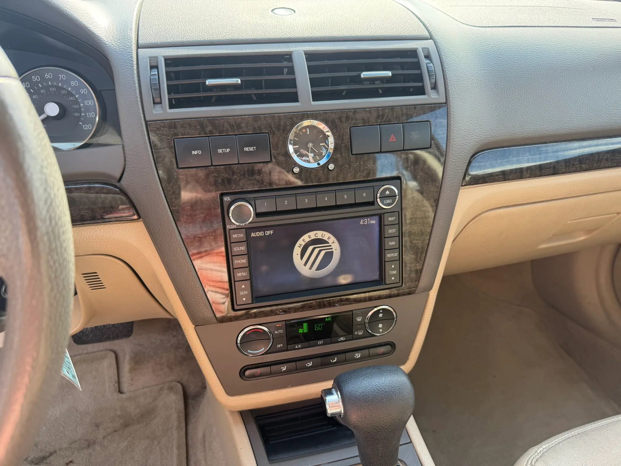 Used 2009 Mercury Milan Premier image 20