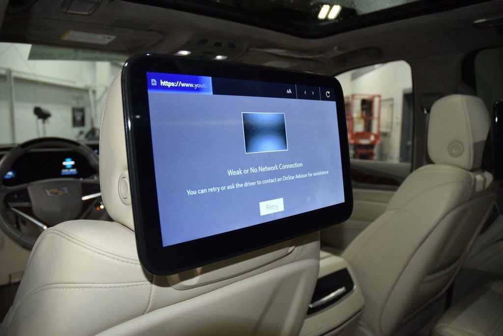 Used 2023 Cadillac Escalade ESV Premium Luxury Platinum w/ Heavy-Duty Trailer Package image 45