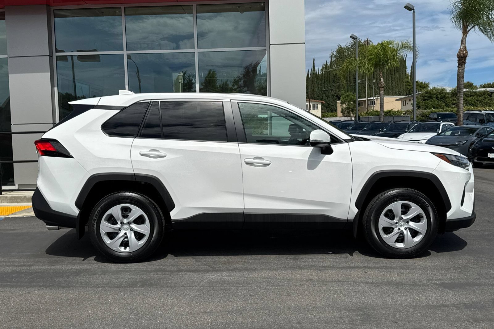 Certified 2025 Toyota RAV4 LE FWD image 4