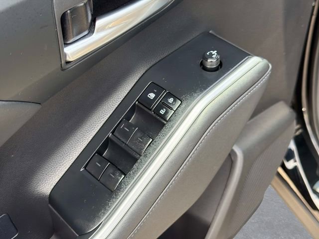 Used 2023 Toyota Highlander XLE AWD/4WD image 20