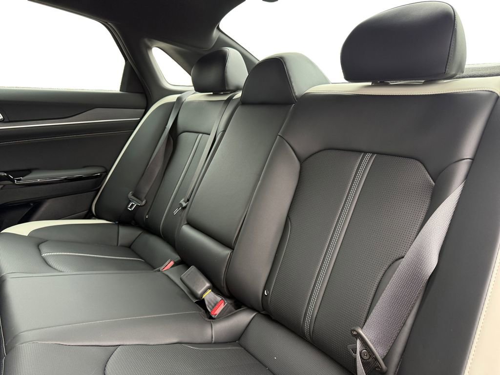 New 2026 Kia K5 GT-Line image 14
