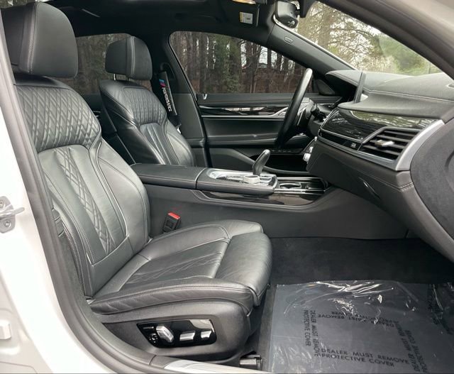 Used 2019 BMW 750i xDrive w/ M Sport Package AWD/4WD image 20