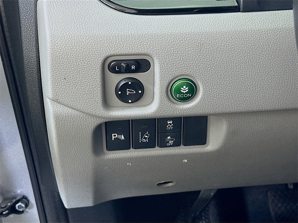 Used 2017 Honda Pilot Touring image 23