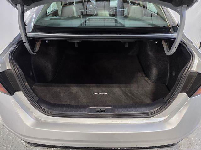 Used 2025 Nissan Altima 2.5 SR w/ SR Premium Package FWD image 26